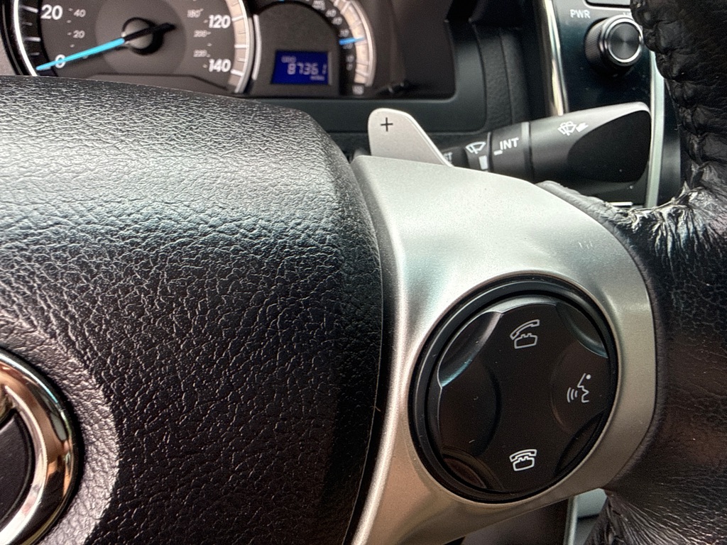 Photo 10 of this TOYOTA CAMRY SE