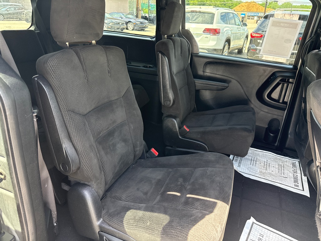 Photo 24 of this DODGE GRAND CARAVAN