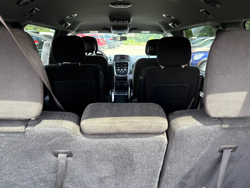 Photo 23 of this DODGE GRAND CARAVAN