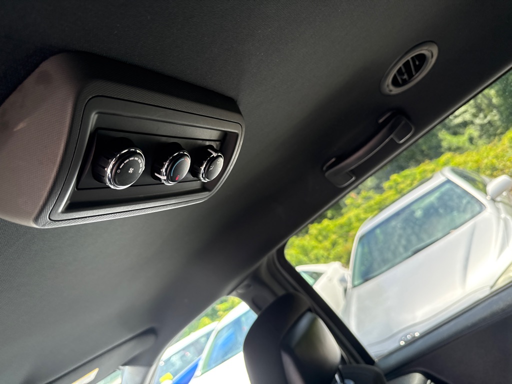 Photo 21 of this DODGE GRAND CARAVAN