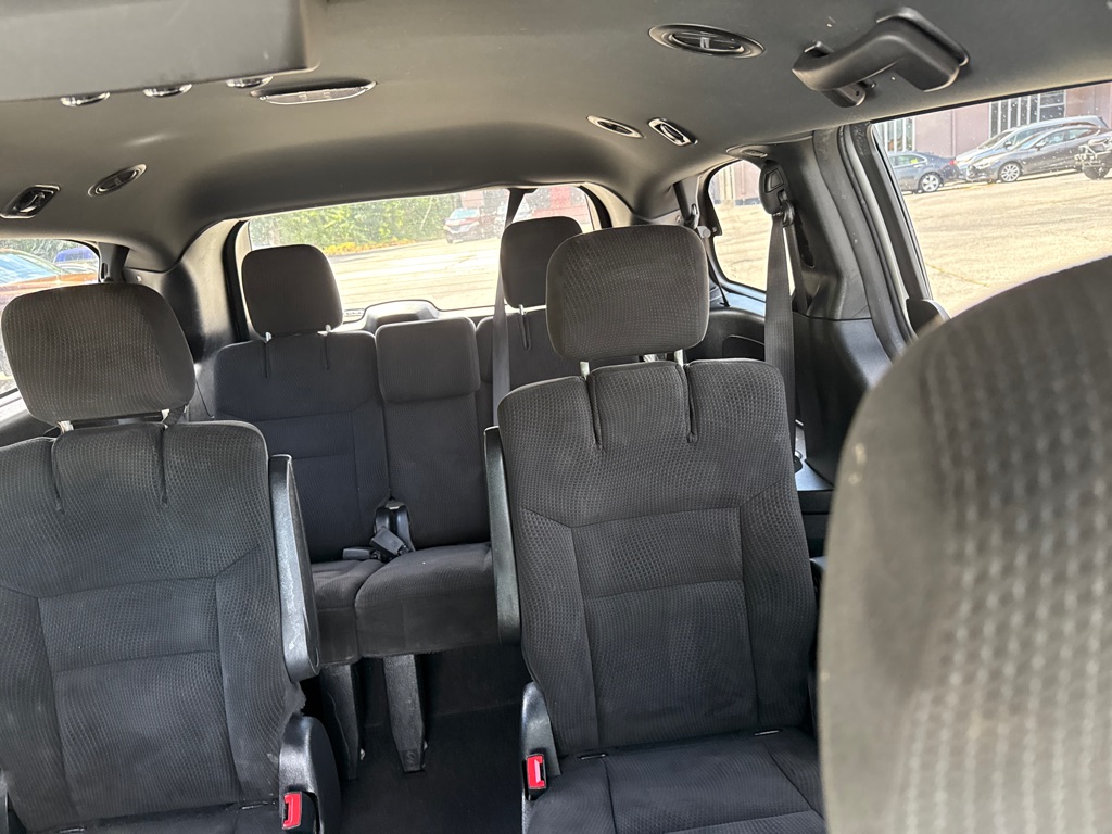 Photo 18 of this DODGE GRAND CARAVAN