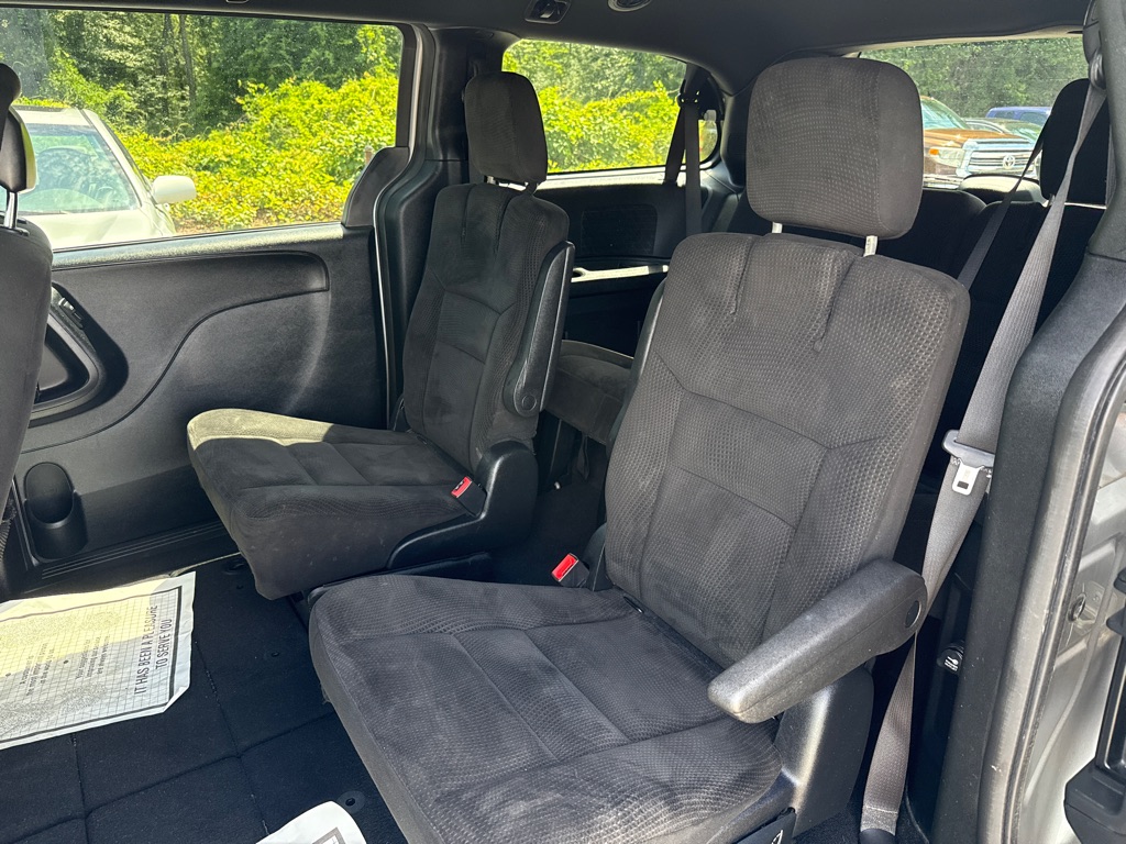 Photo 19 of this DODGE GRAND CARAVAN