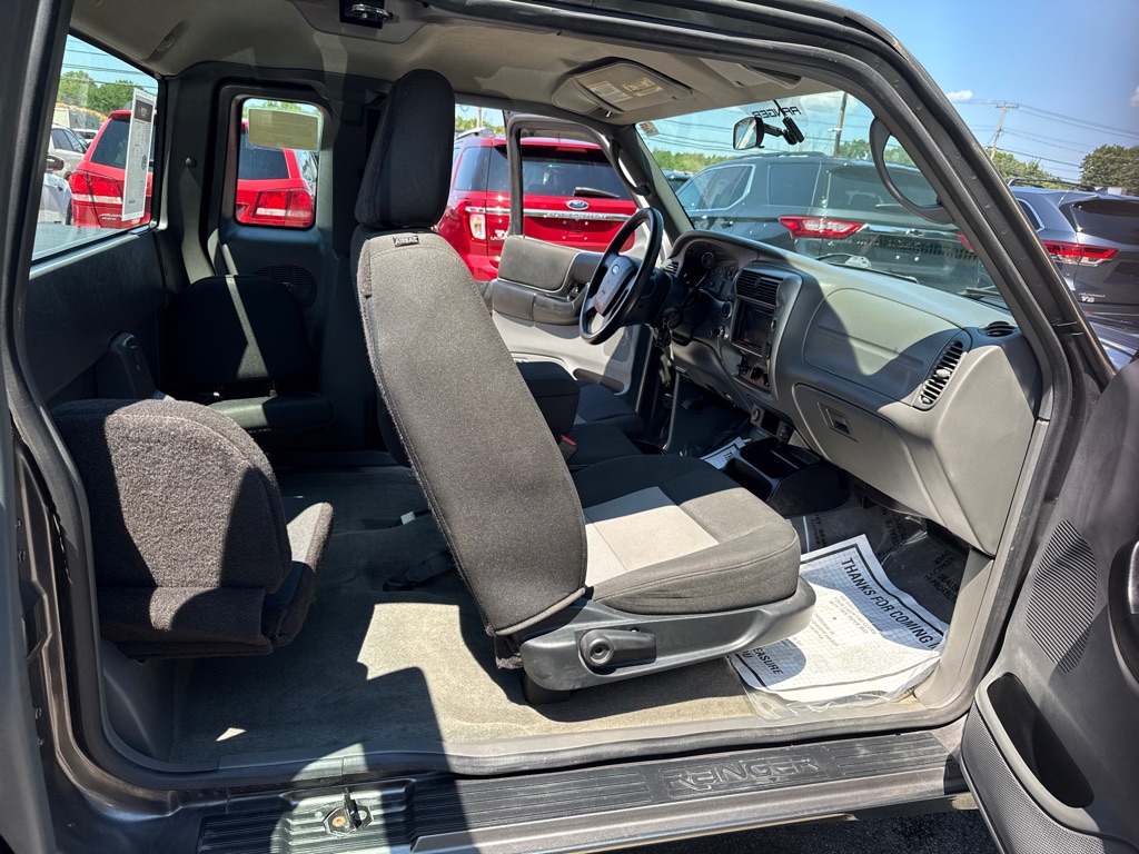 Photo 17 of this FORD RANGER XLT