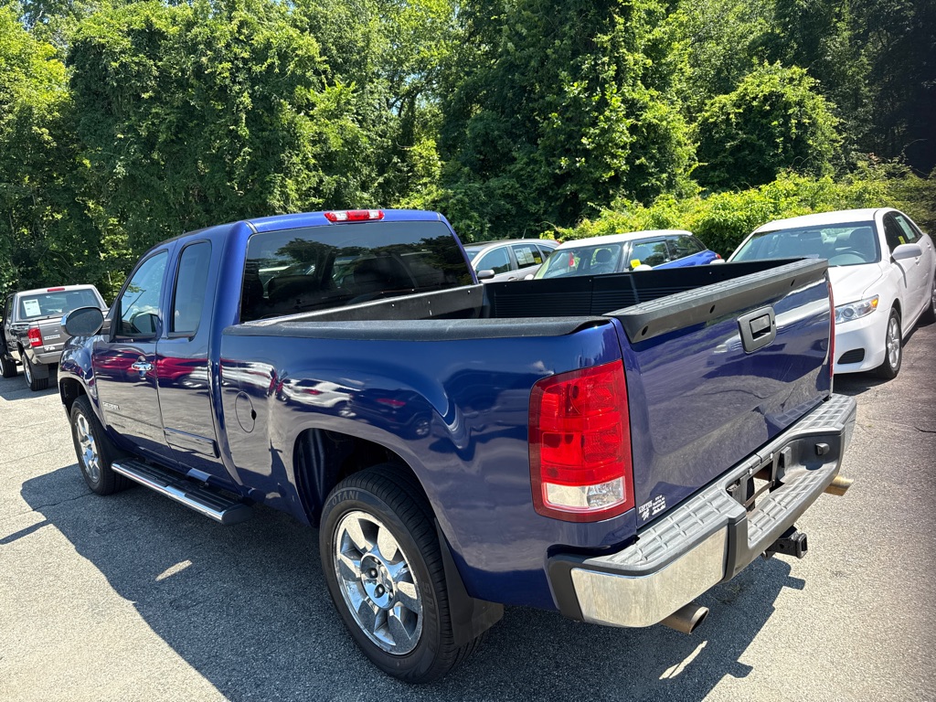 Photo 4 of this GMC SIERRA SLE