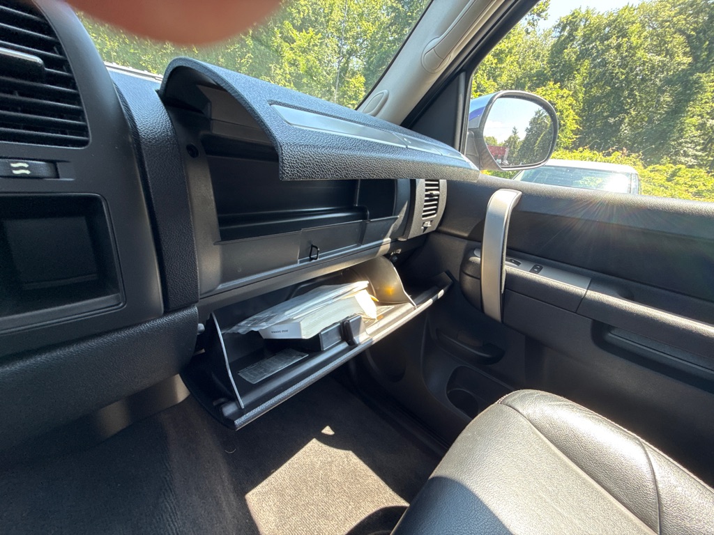 Photo 22 of this GMC SIERRA SLE