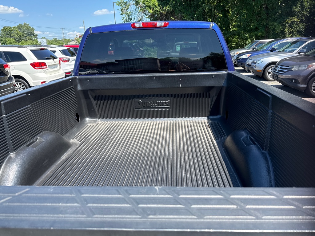Photo 3 of this GMC SIERRA SLE