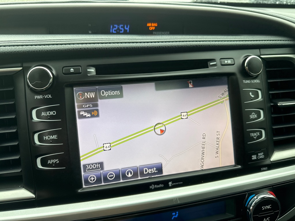 Photo 17 of this TOYOTA HIGHLANDER