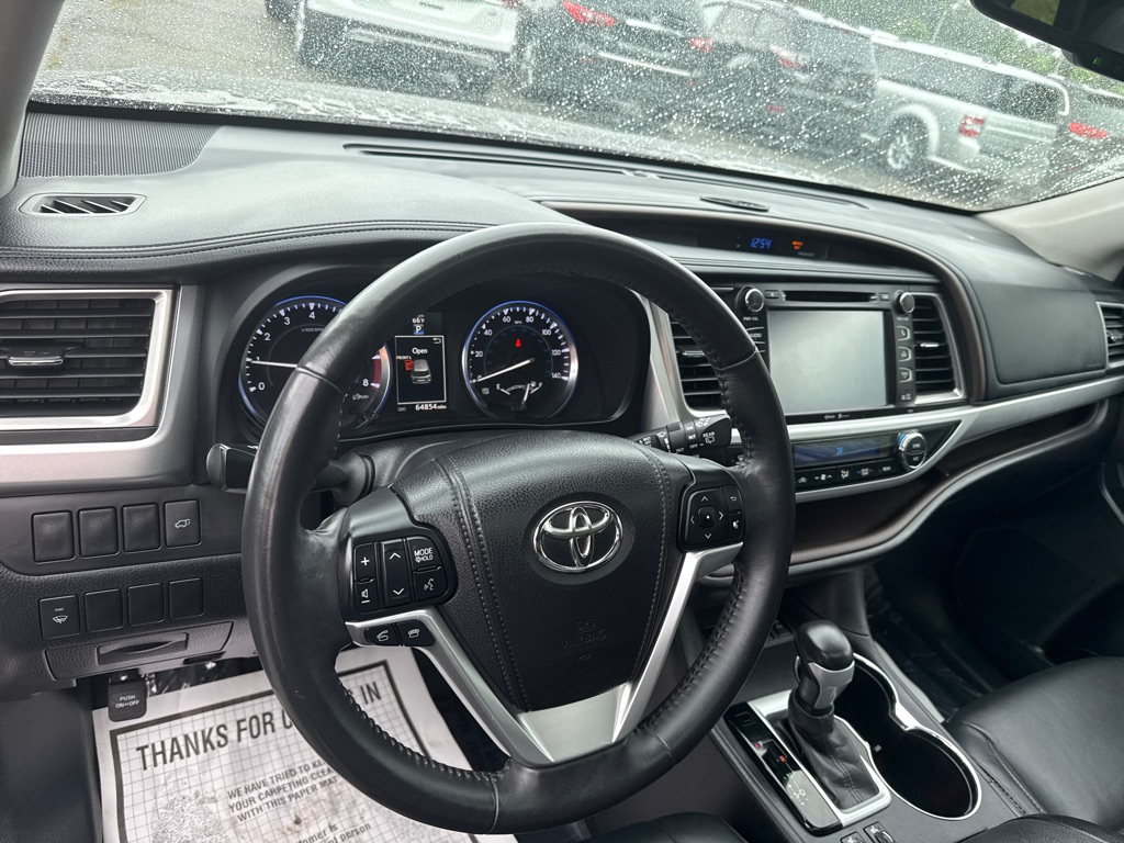 Photo 11 of this TOYOTA HIGHLANDER
