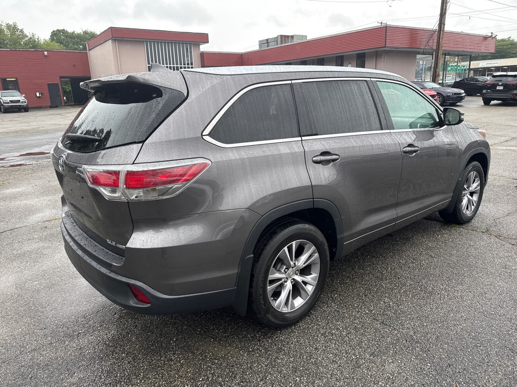 Photo 4 of this TOYOTA HIGHLANDER