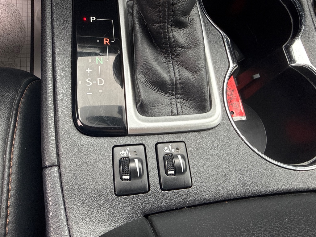Photo 21 of this TOYOTA HIGHLANDER