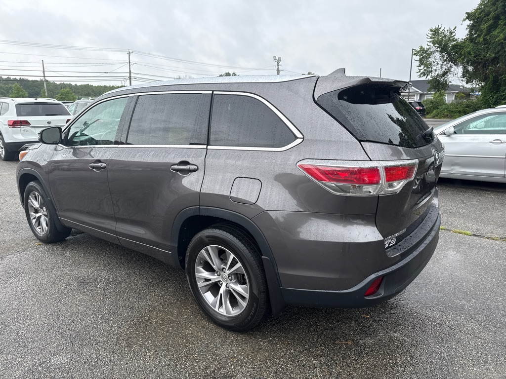 Photo 6 of this TOYOTA HIGHLANDER