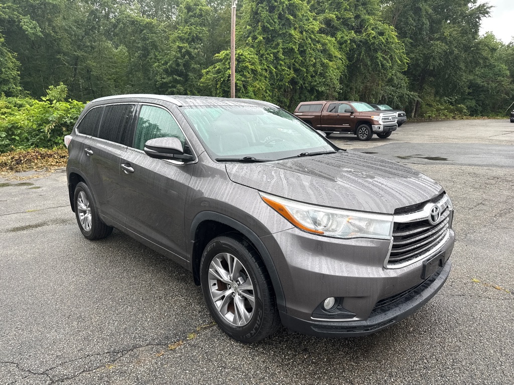 Photo 2 of this TOYOTA HIGHLANDER