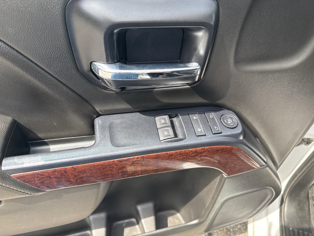 Photo 10 of this GMC SIERRA SLE