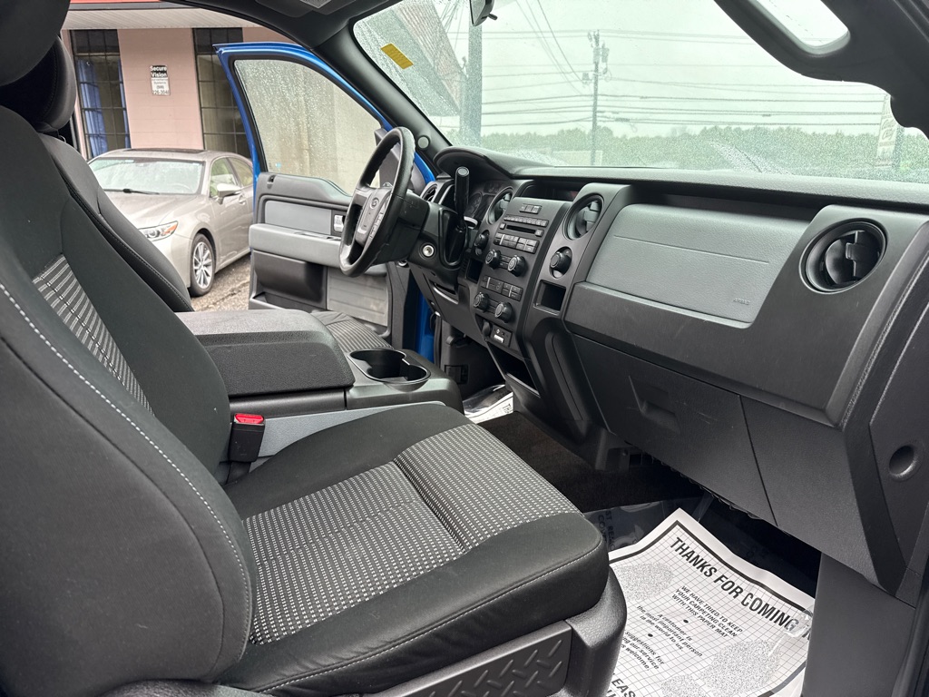Photo 25 of this FORD F150