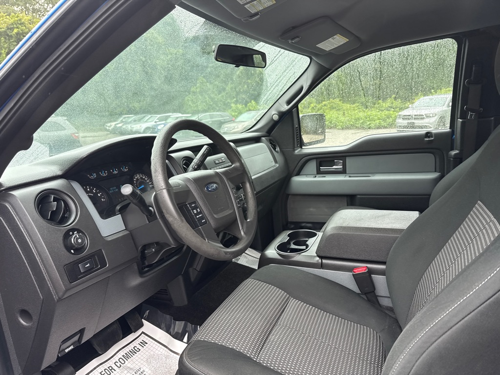 Photo 5 of this FORD F150