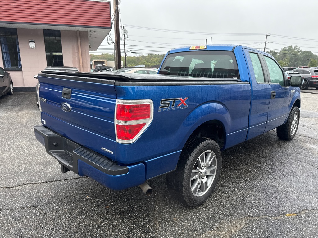 Photo 3 of this FORD F150