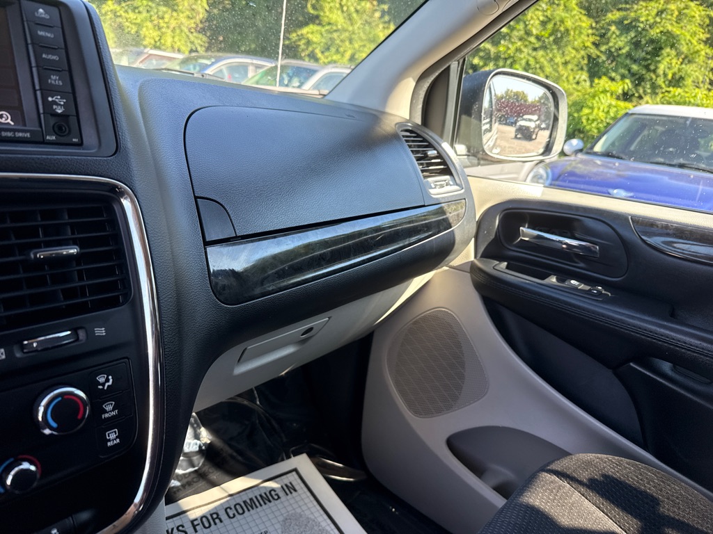 Photo 16 of this DODGE GRAND CARAVAN