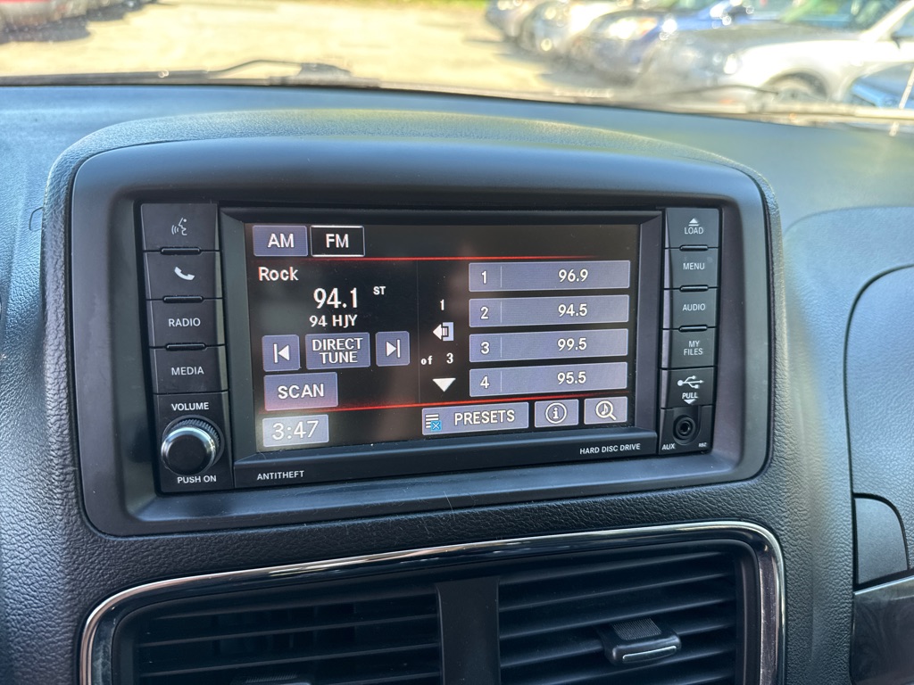 Photo 12 of this DODGE GRAND CARAVAN