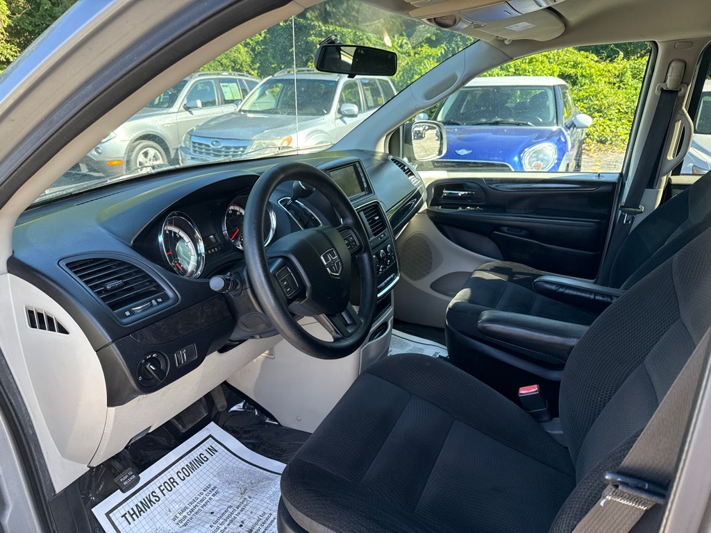 Photo 5 of this DODGE GRAND CARAVAN
