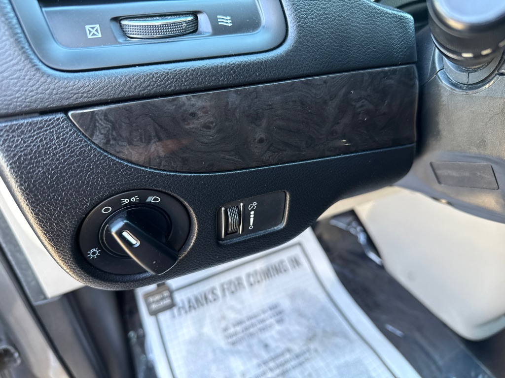 Photo 7 of this DODGE GRAND CARAVAN