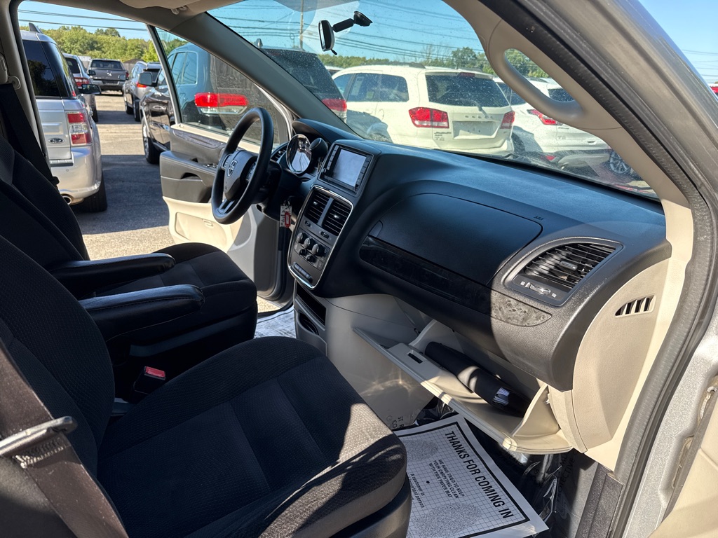 Photo 24 of this DODGE GRAND CARAVAN