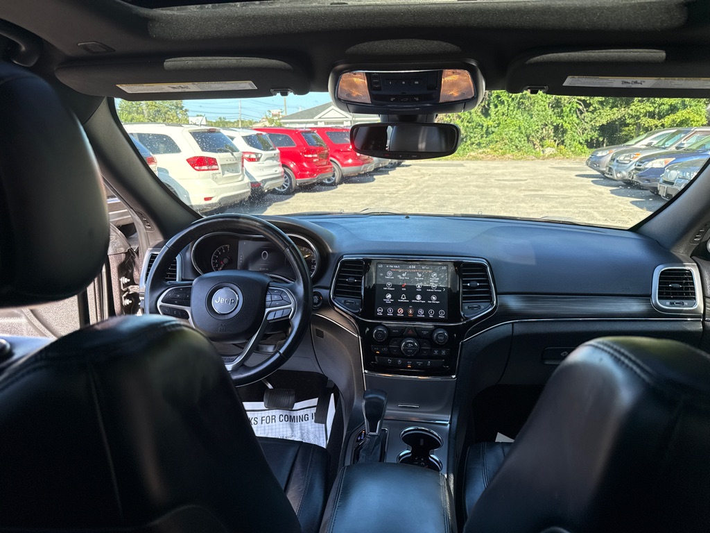 Photo 36 of this JEEP GRAND CHEROKEE