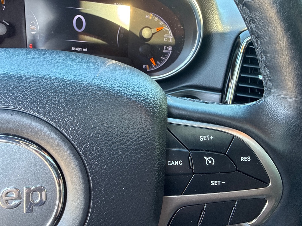 Photo 12 of this JEEP GRAND CHEROKEE