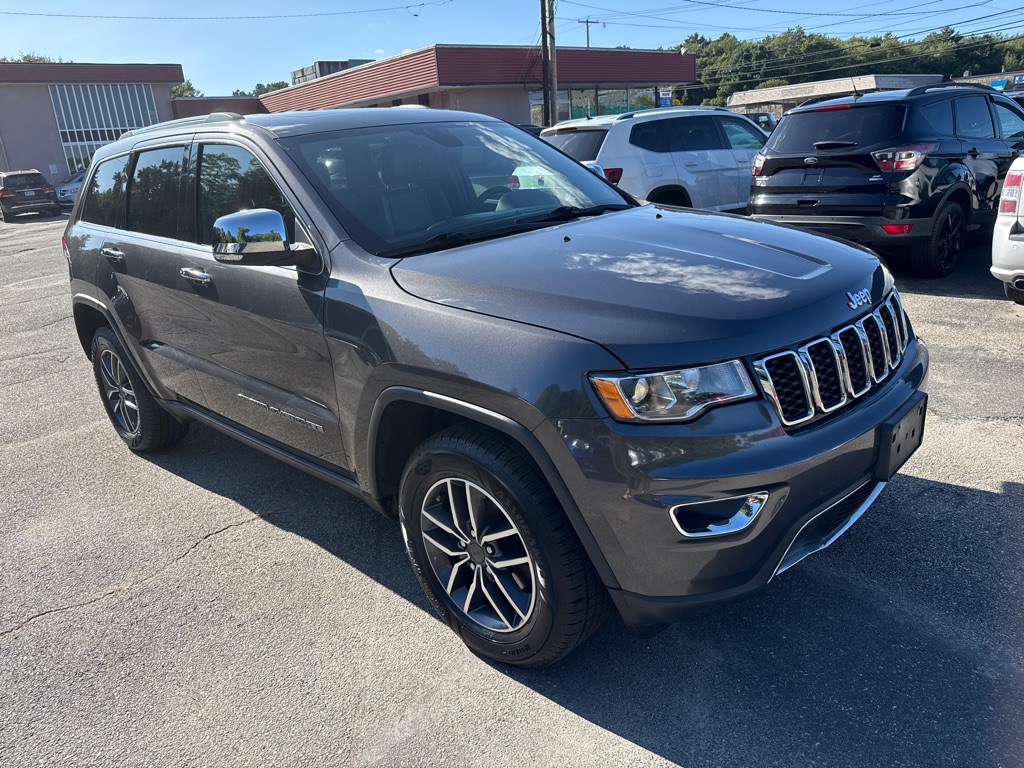 Photo 2 of this JEEP GRAND CHEROKEE