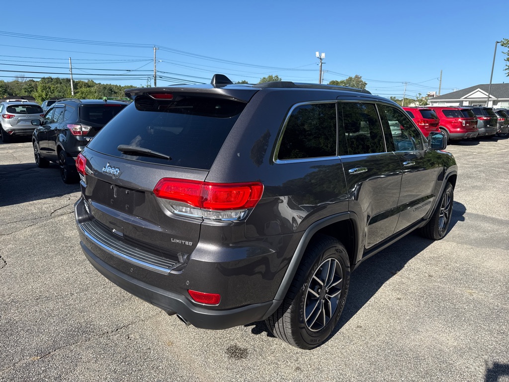 Photo 3 of this JEEP GRAND CHEROKEE