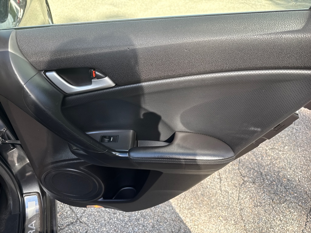Photo 29 of this ACURA TSX W/TECH