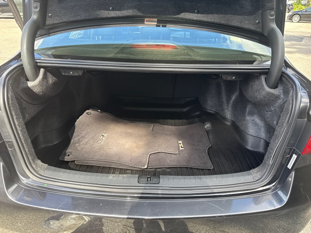 Photo 33 of this ACURA TSX W/TECH