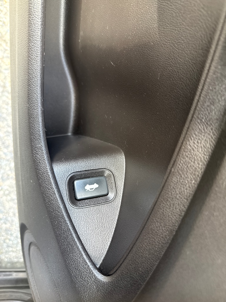 Photo 7 of this ACURA TSX W/TECH