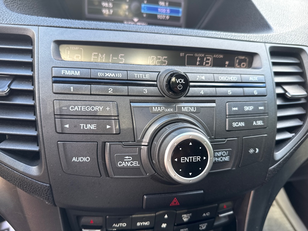 Photo 16 of this ACURA TSX W/TECH