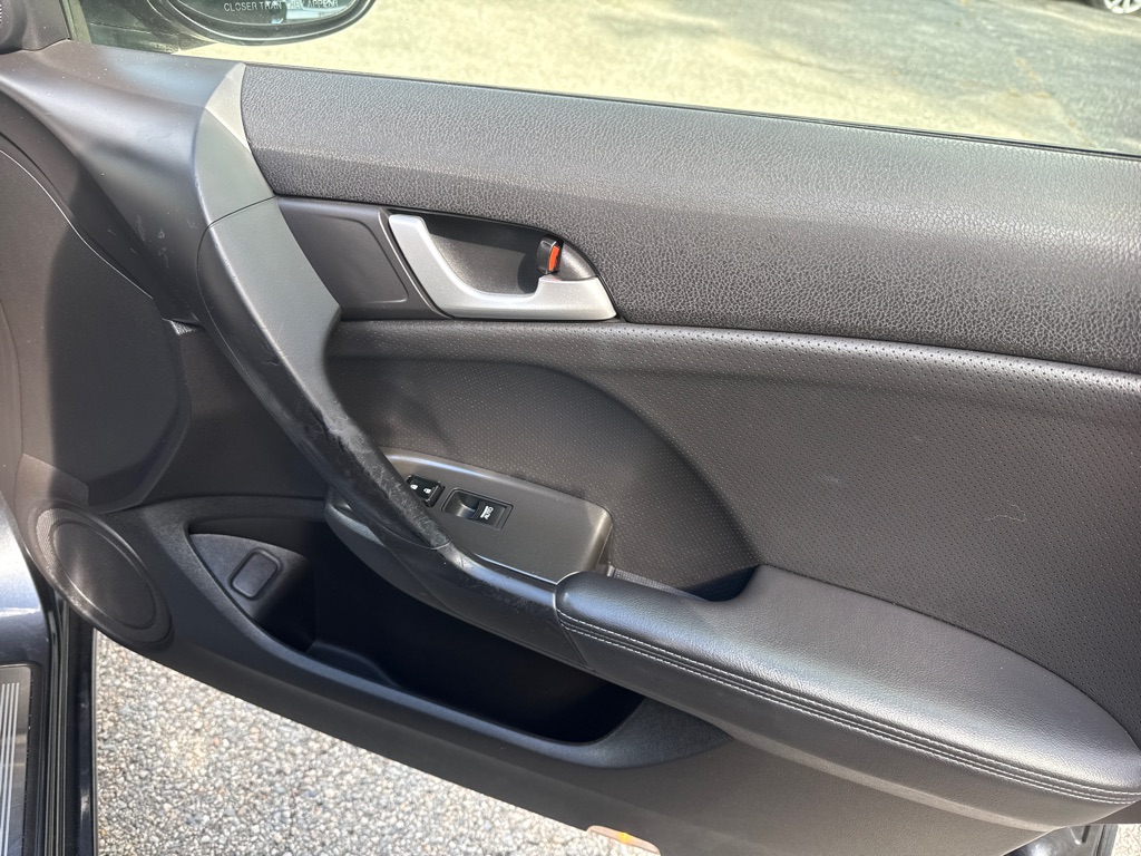 Photo 31 of this ACURA TSX W/TECH