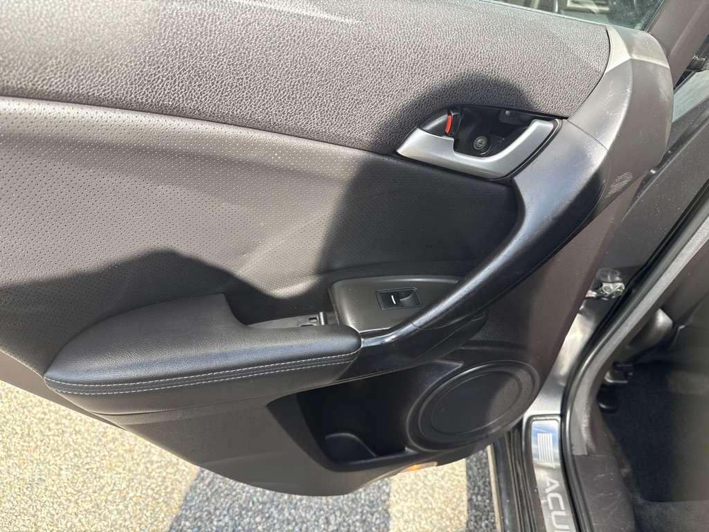 Photo 27 of this ACURA TSX W/TECH