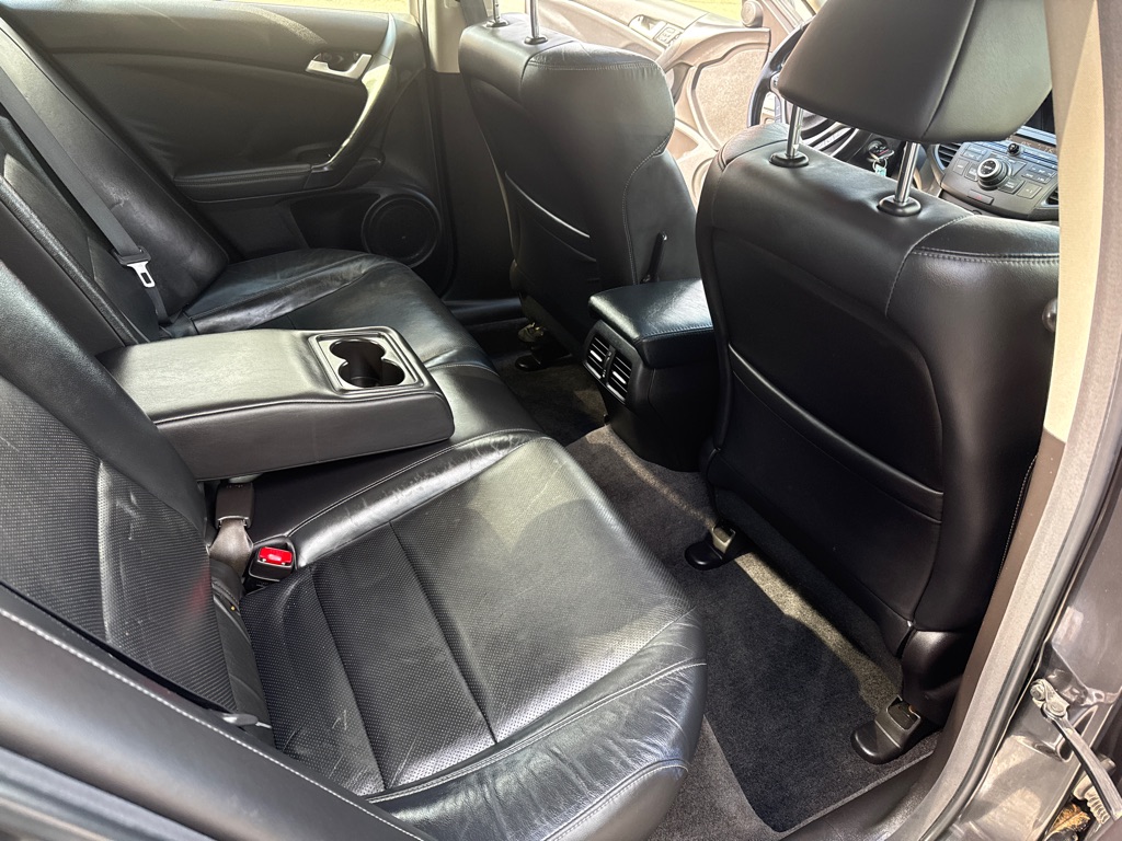 Photo 28 of this ACURA TSX W/TECH