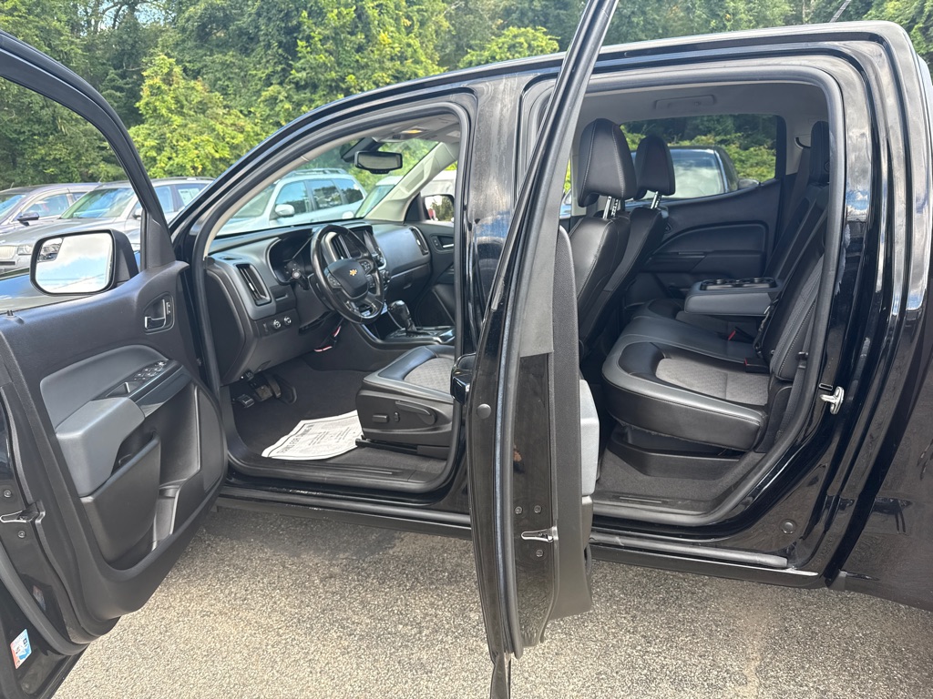 Photo 5 of this CHEVROLET COLORADO Z71
