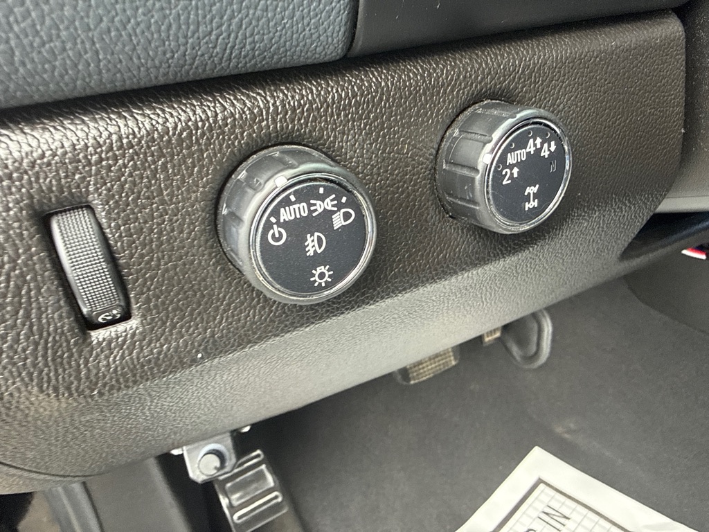 Photo 8 of this CHEVROLET COLORADO Z71