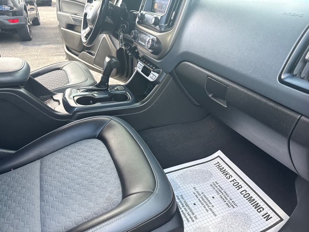 Photo 33 of this CHEVROLET COLORADO Z71