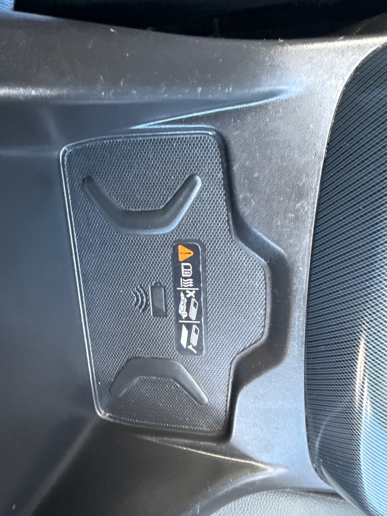 Photo 19 of this CHEVROLET COLORADO Z71
