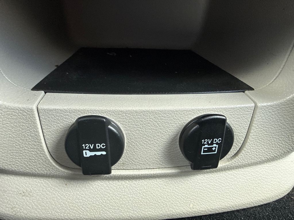 Photo 18 of this DODGE GRAND CARAVAN