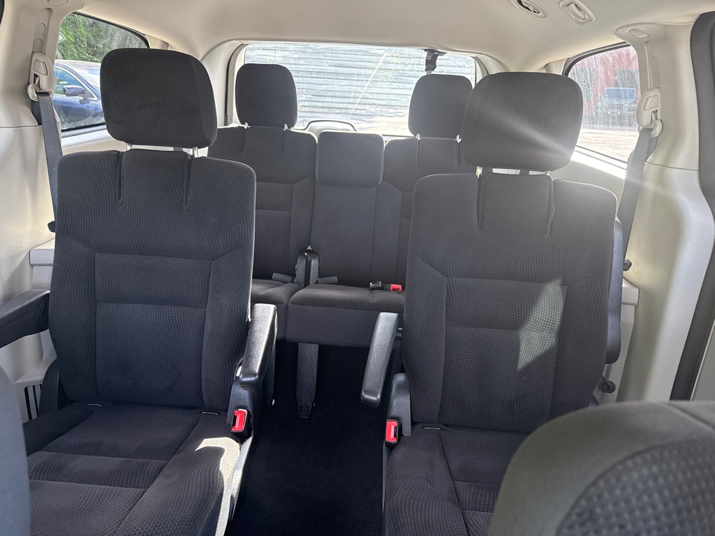 Photo 19 of this DODGE GRAND CARAVAN