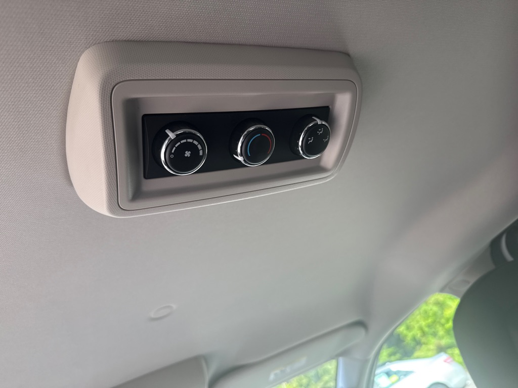 Photo 21 of this DODGE GRAND CARAVAN