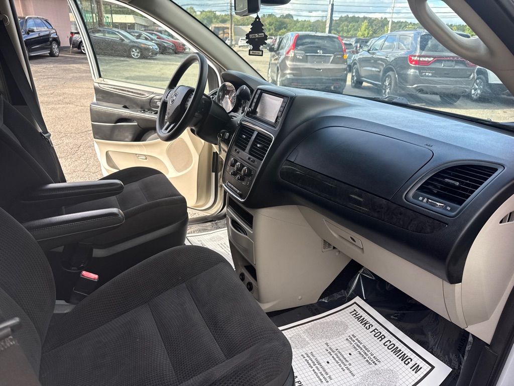 Photo 26 of this DODGE GRAND CARAVAN