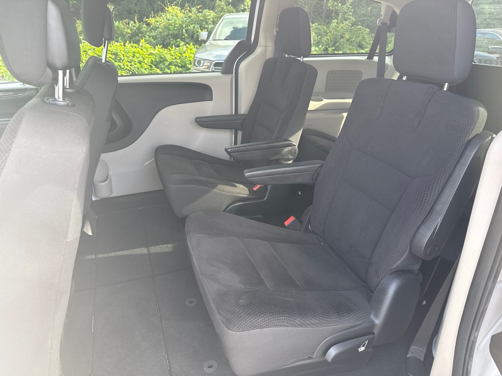 Photo 20 of this DODGE GRAND CARAVAN