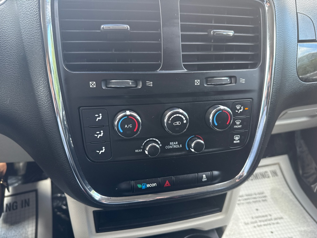 Photo 15 of this DODGE GRAND CARAVAN