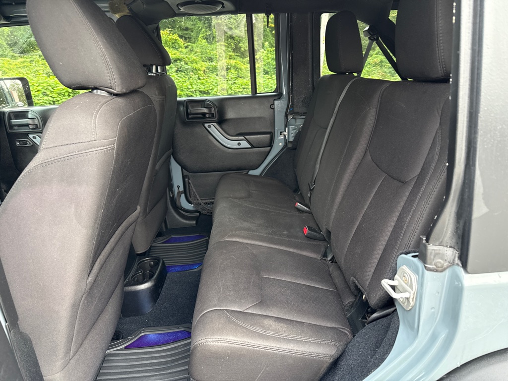 Photo 16 of this JEEP WRANGLER UNLIMI