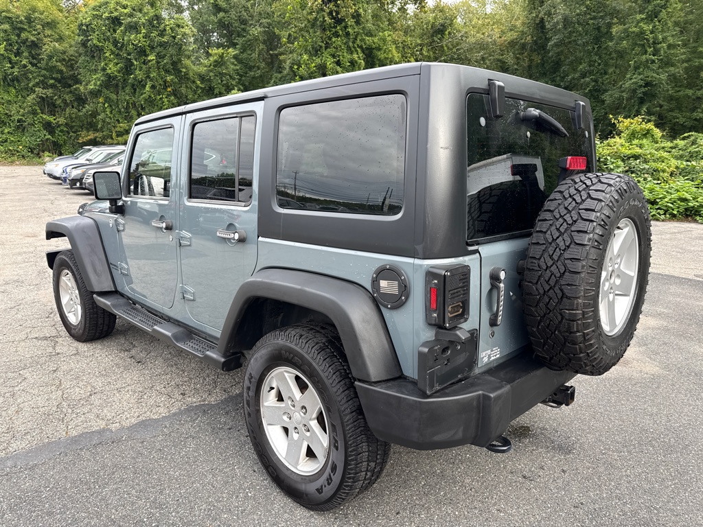 Photo 4 of this JEEP WRANGLER UNLIMI