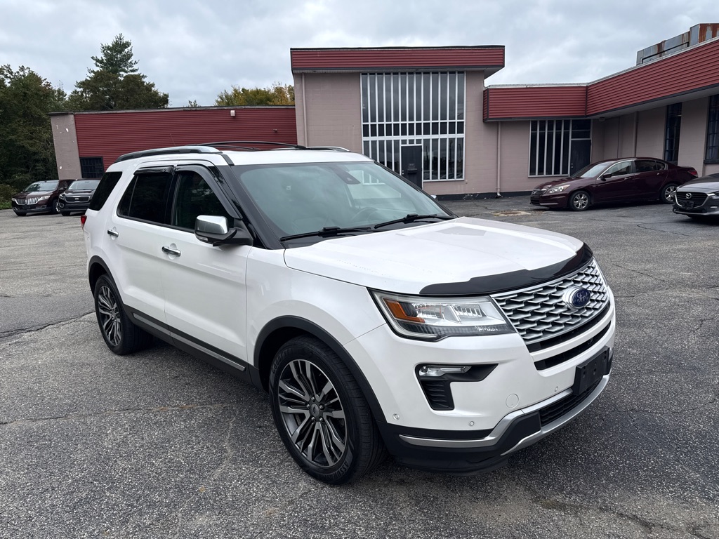 Photo 2 of this FORD EXPLORER