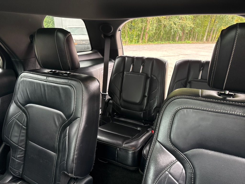 Photo 26 of this FORD EXPLORER